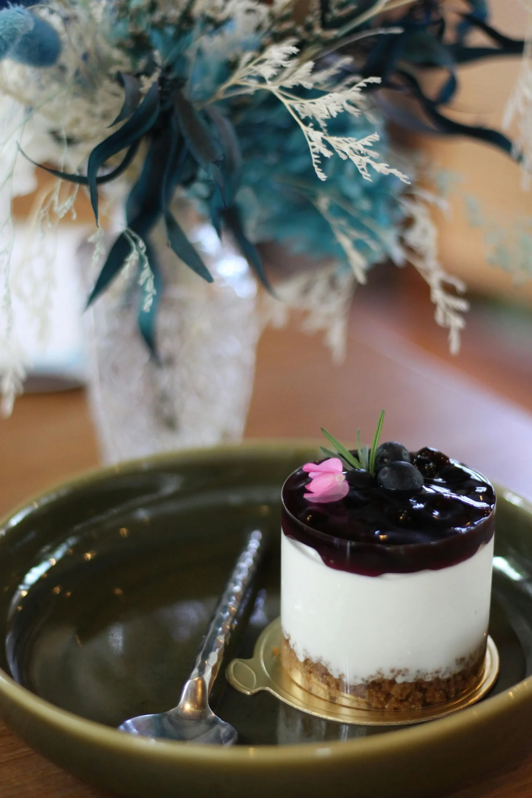 Blueberry Cheesecake: Creamy Bliss in Every Bite 3 Blueberry Cheesecake